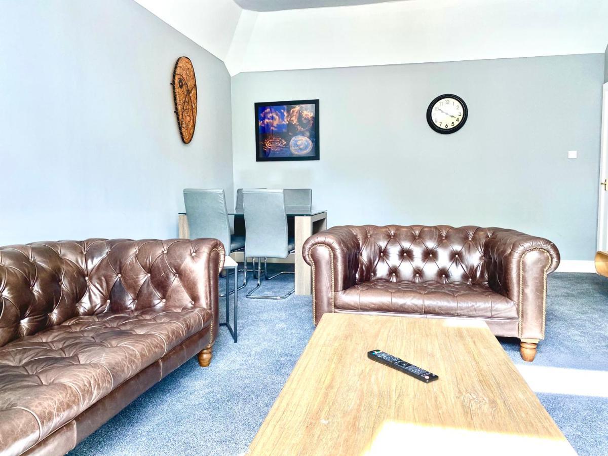 Serviced Accommodation Moray - Lesmurdie House Elgin Bagian luar foto