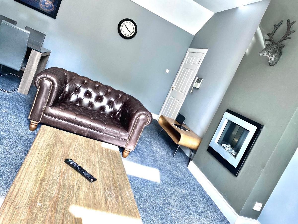 Serviced Accommodation Moray - Lesmurdie House Elgin Bagian luar foto